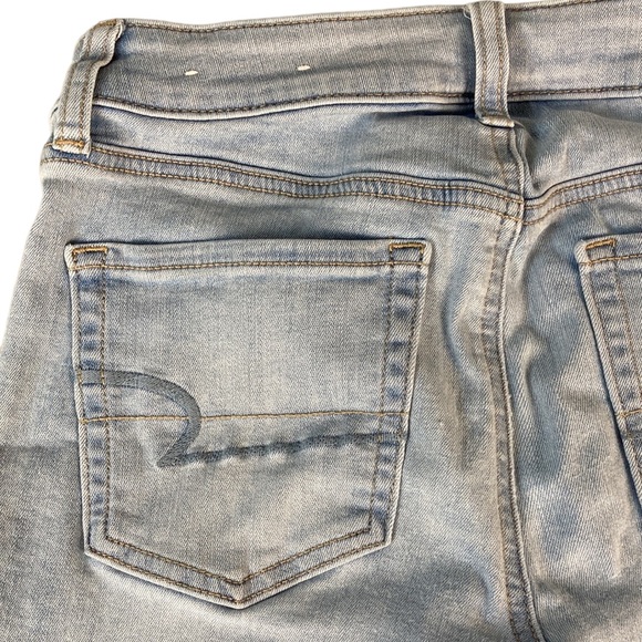 AEO Light Wash Next Level Stretch Cut Off Short - Picture 5 of 11